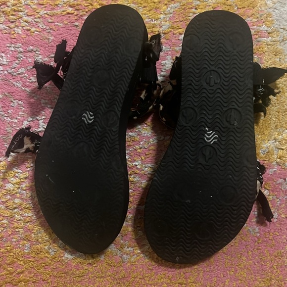 Arizona- love cheetah sandal shoes size 7 - Picture 4 of 4